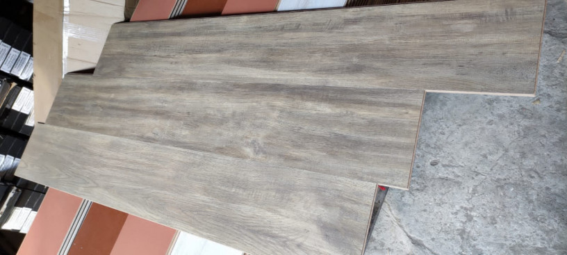laminat-31-33-klass-6-12-mm-rasprodaza-big-3