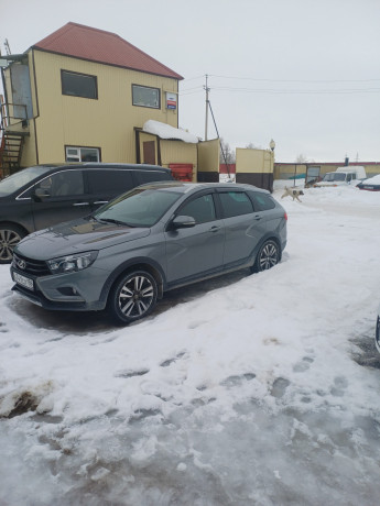prodam-lada-vesta-kross-sv-v-maksimalnoi-komplektacii-big-1