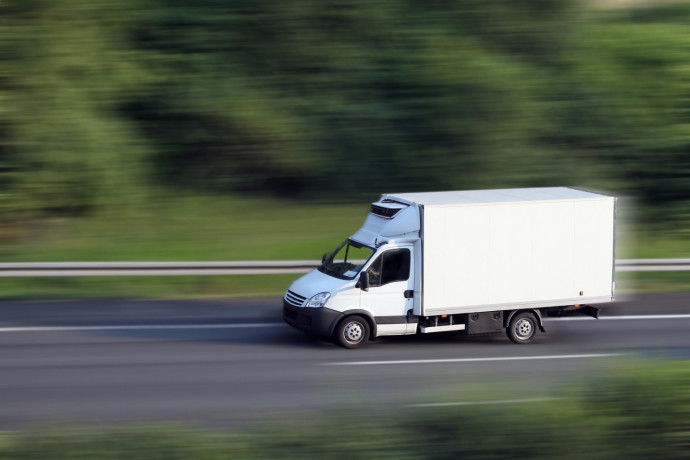transportnaia-kompaniia-predostavliaet-gruza-big-0