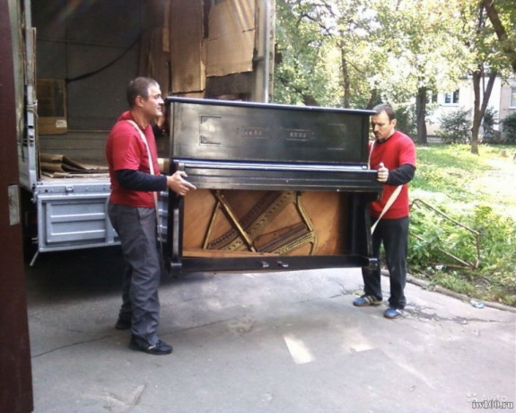 brigada-opytnyx-gruzcikov-ofisnye-i-kvartirnye-pereezdy-big-1